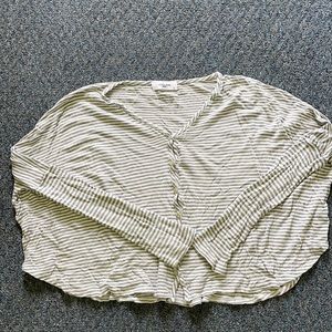 CJLA Colby top button front, cute and comfy